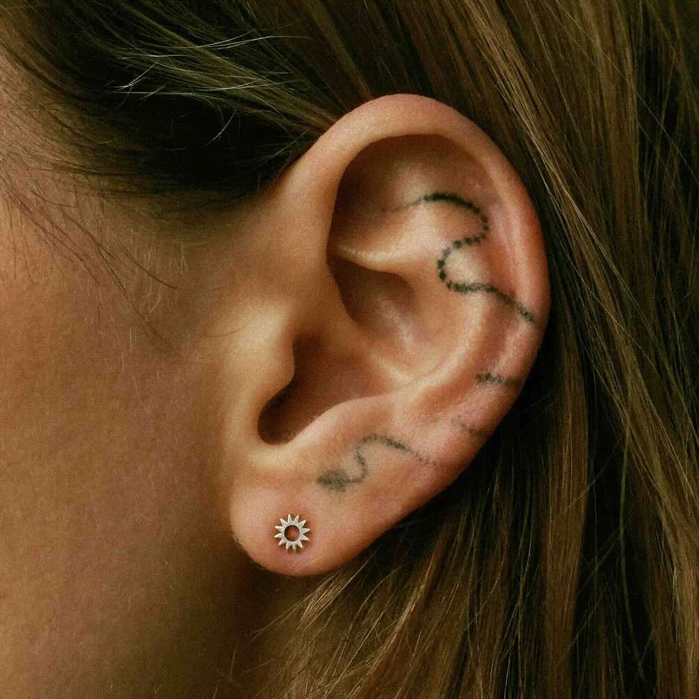 Mini Spur Stud – EMBLM Fine Jewelry