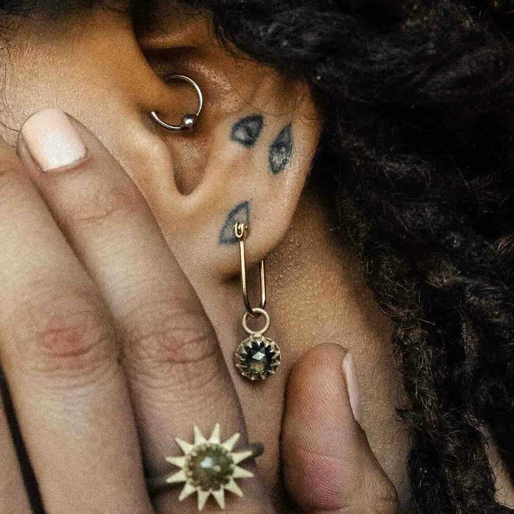 Peristome Diamond Earring – EMBLM Fine Jewelry